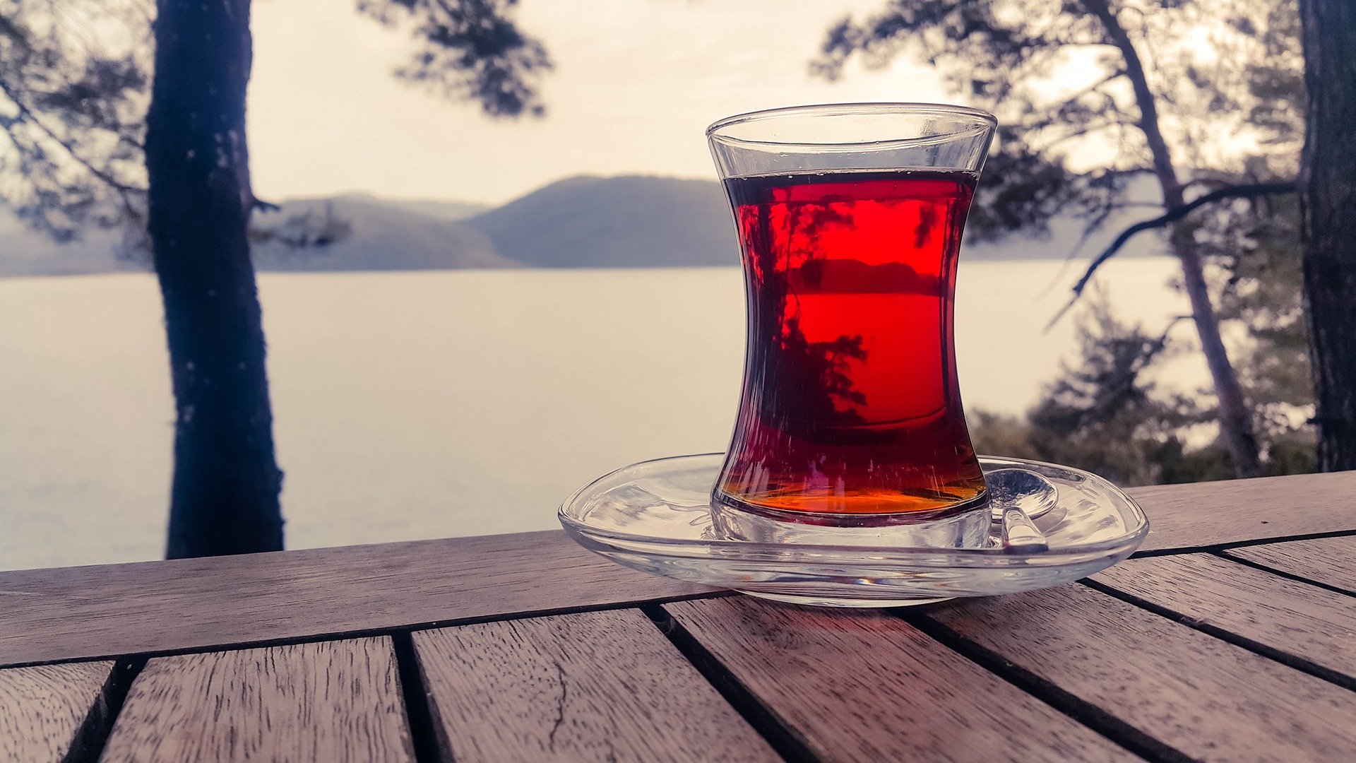 Tee auf der Terrasse